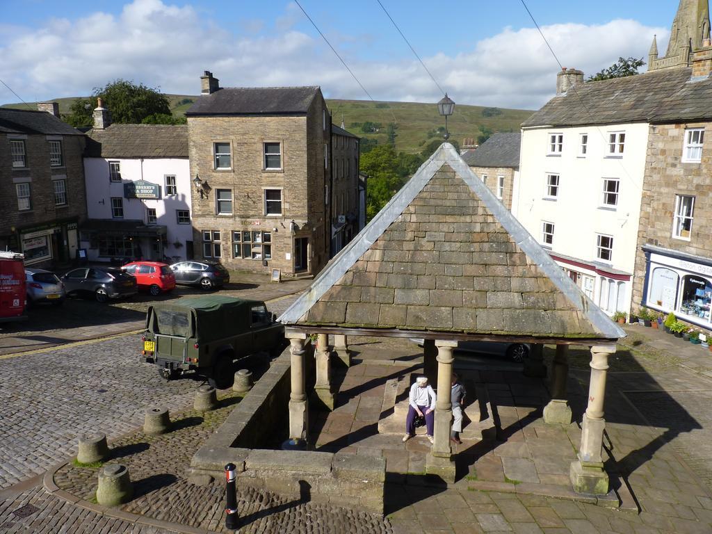 Town View Alston Apartman Szoba fotó