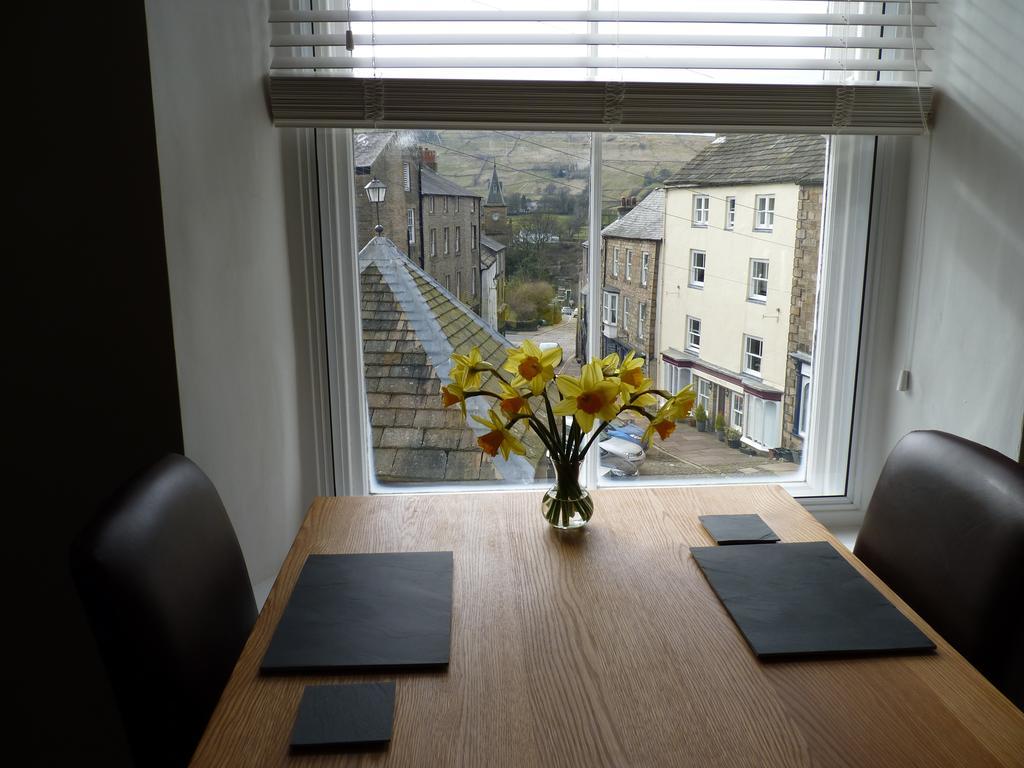 Town View Alston Apartman Szoba fotó