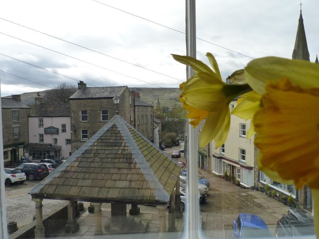 Town View Alston Apartman Szoba fotó